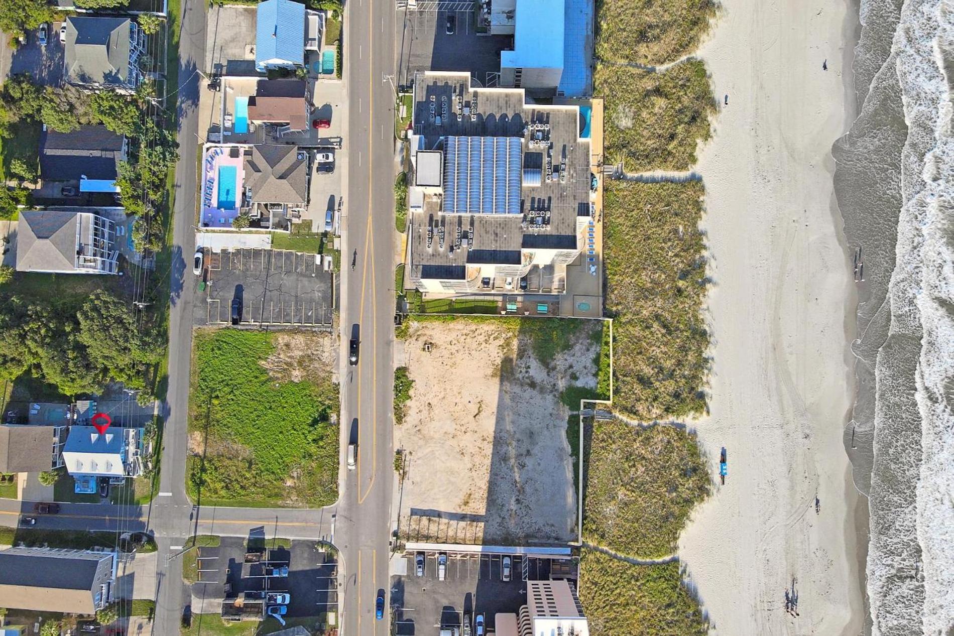 The Margaritaville House! Sleeps 13! Ocean Views And Rooftop Deck Holiday home Myrtle Beach