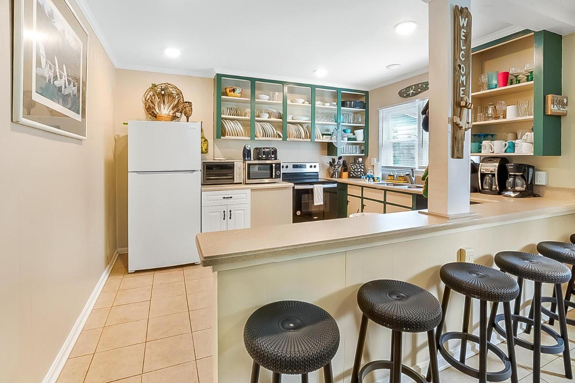 The Margaritaville House! Sleeps 13! Ocean Views And Rooftop Deck Holiday home Myrtle Beach