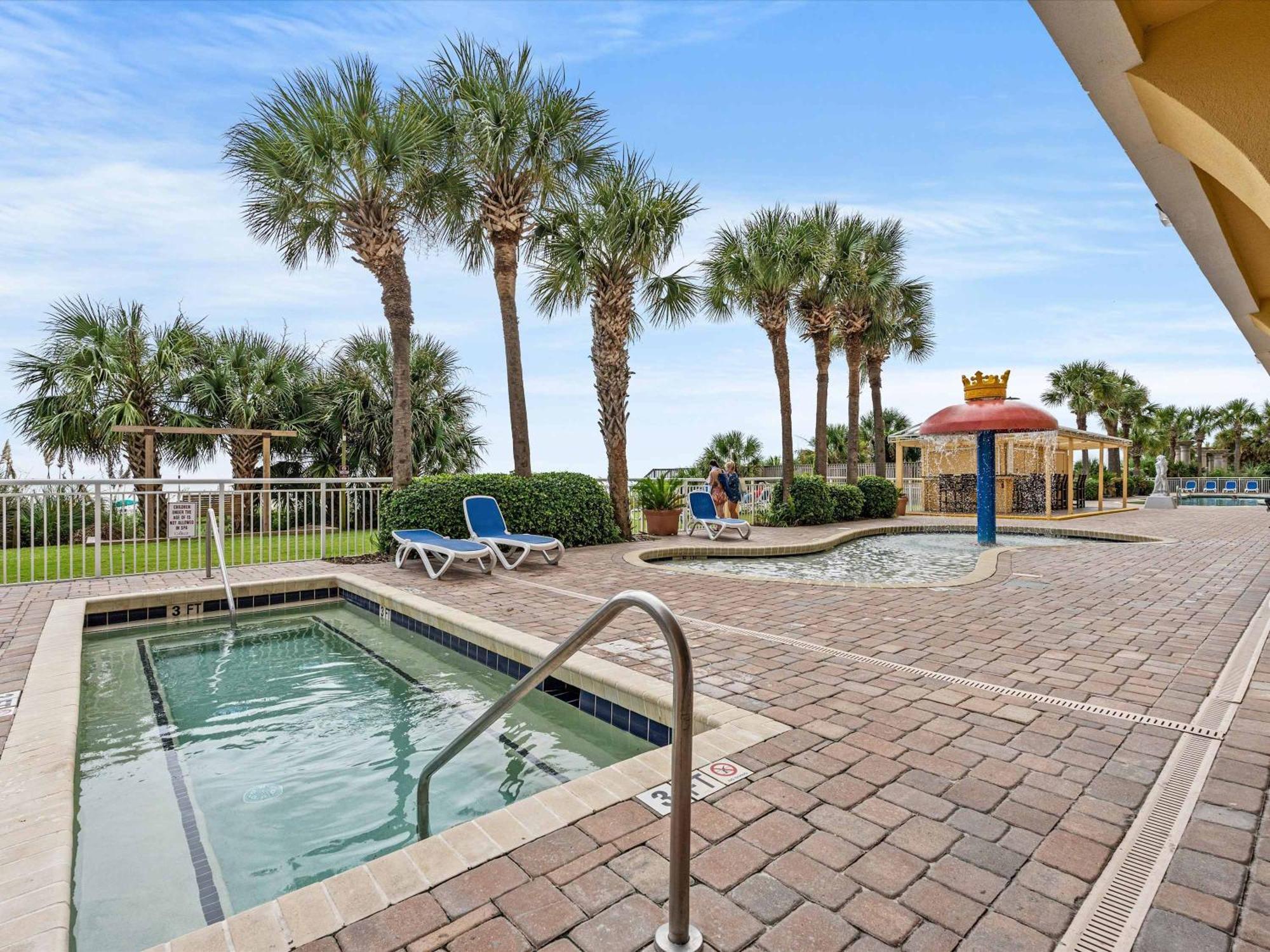 Instaworthy Oceanfront Oasis Lazy River Hot Tubs