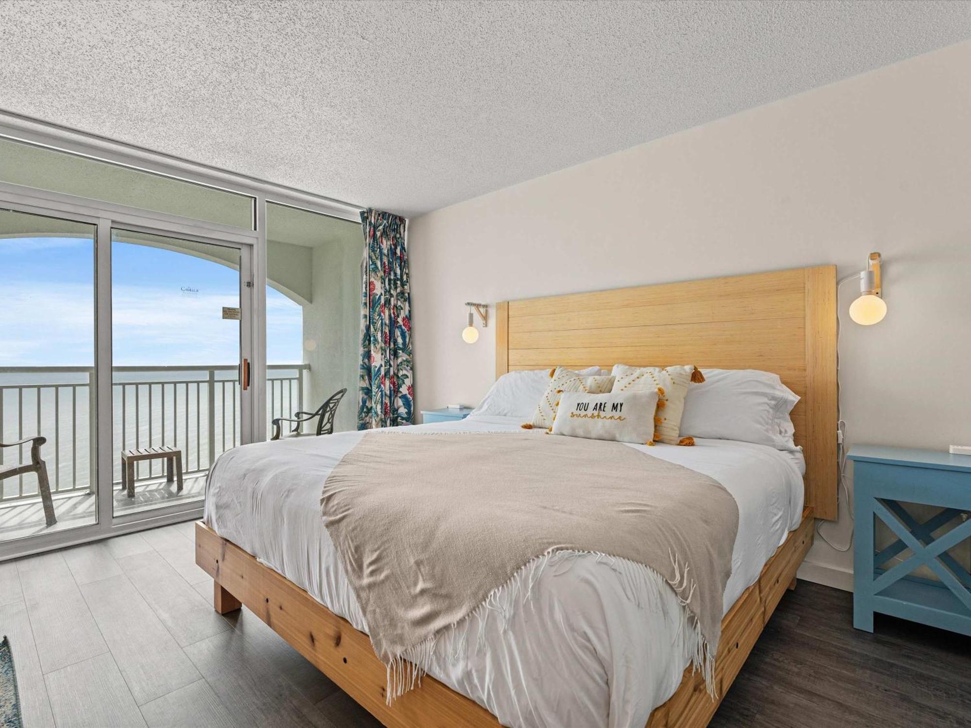Holiday home Instaworthy Oceanfront Oasis Lazy River Hot Tubs *