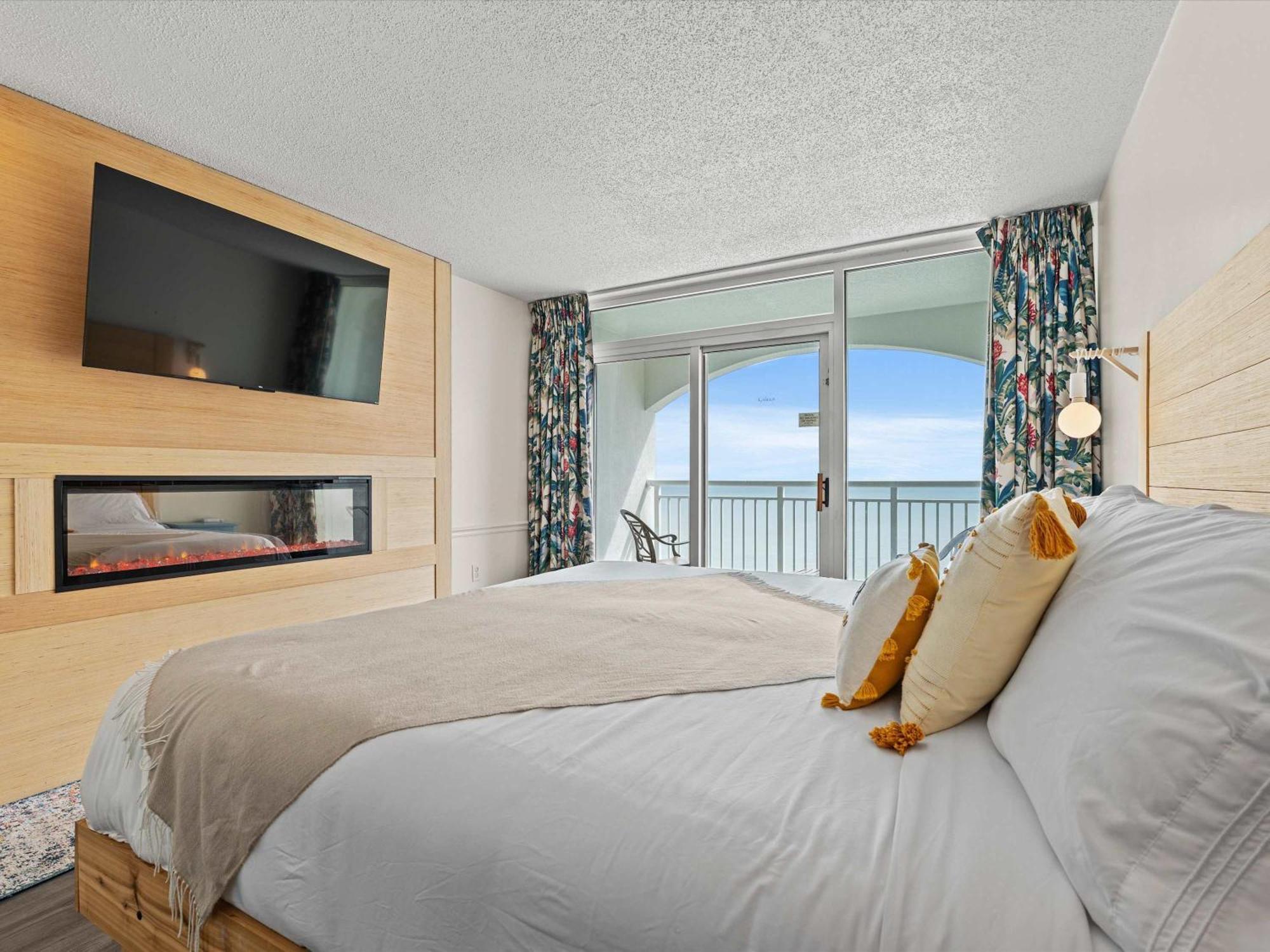 Instaworthy Oceanfront Oasis Lazy River Hot Tubs Holiday home