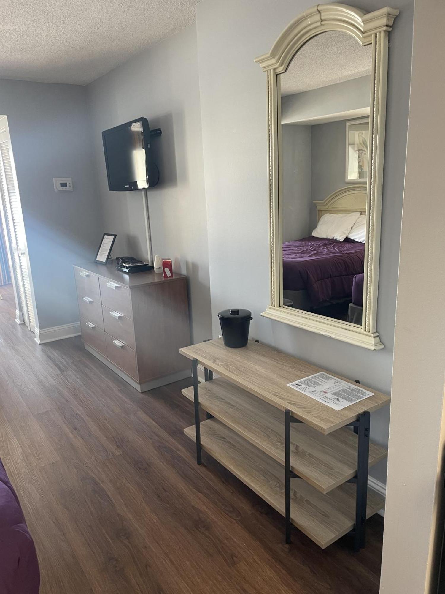 Hotel Camelot By The Sea - Blue Palmetto Vacation