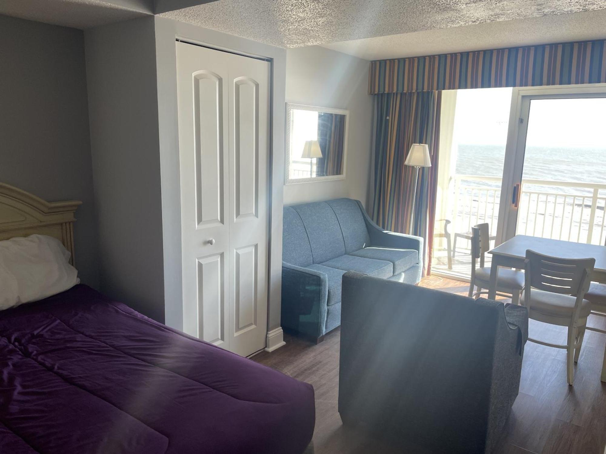 Hotel Camelot By The Sea - Blue Palmetto Vacation Myrtle Beach