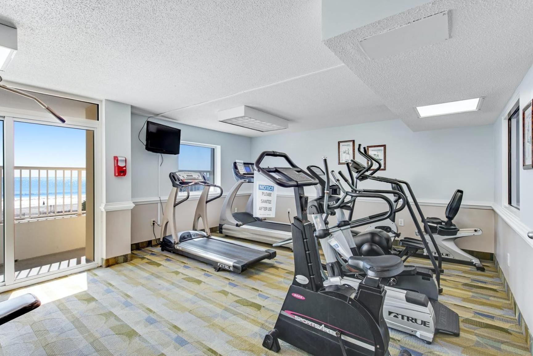 Camelot By The Sea - Blue Palmetto Vacation Hotel