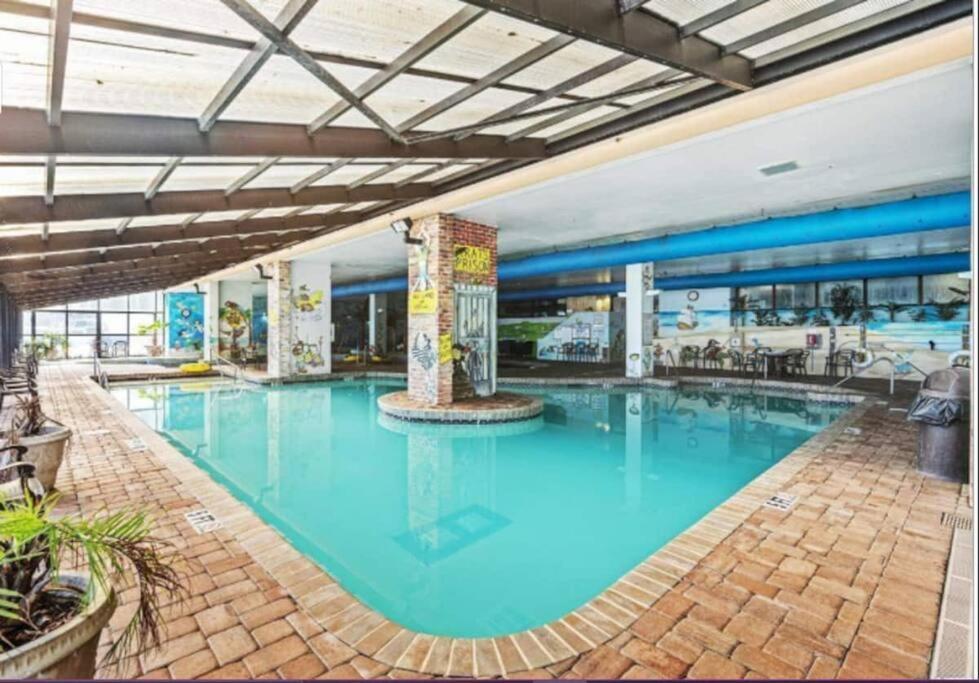 Apartment Oceanfront Oasis, Luxe 1br Haven With Full Kitchen! Cr 622 Myrtle Beach