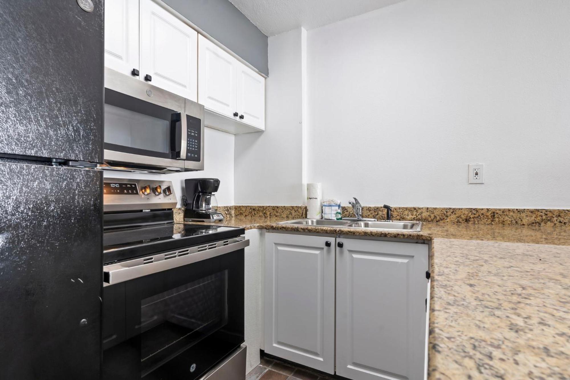 Holiday home Newly Renovated Oceanfront King Suite! Spectacular Views- Landmark 826 Myrtle Beach