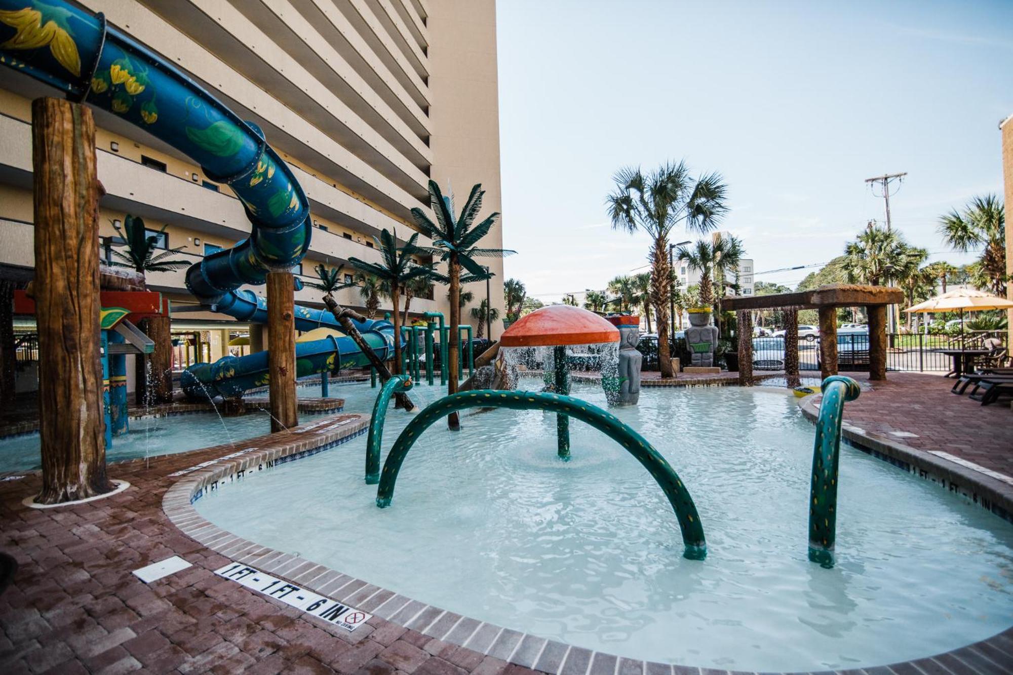 Holiday home Ocean Reef Resort, Unit 1026, 4 Bedroom, 3 Bath, Direct Oceanfront *
