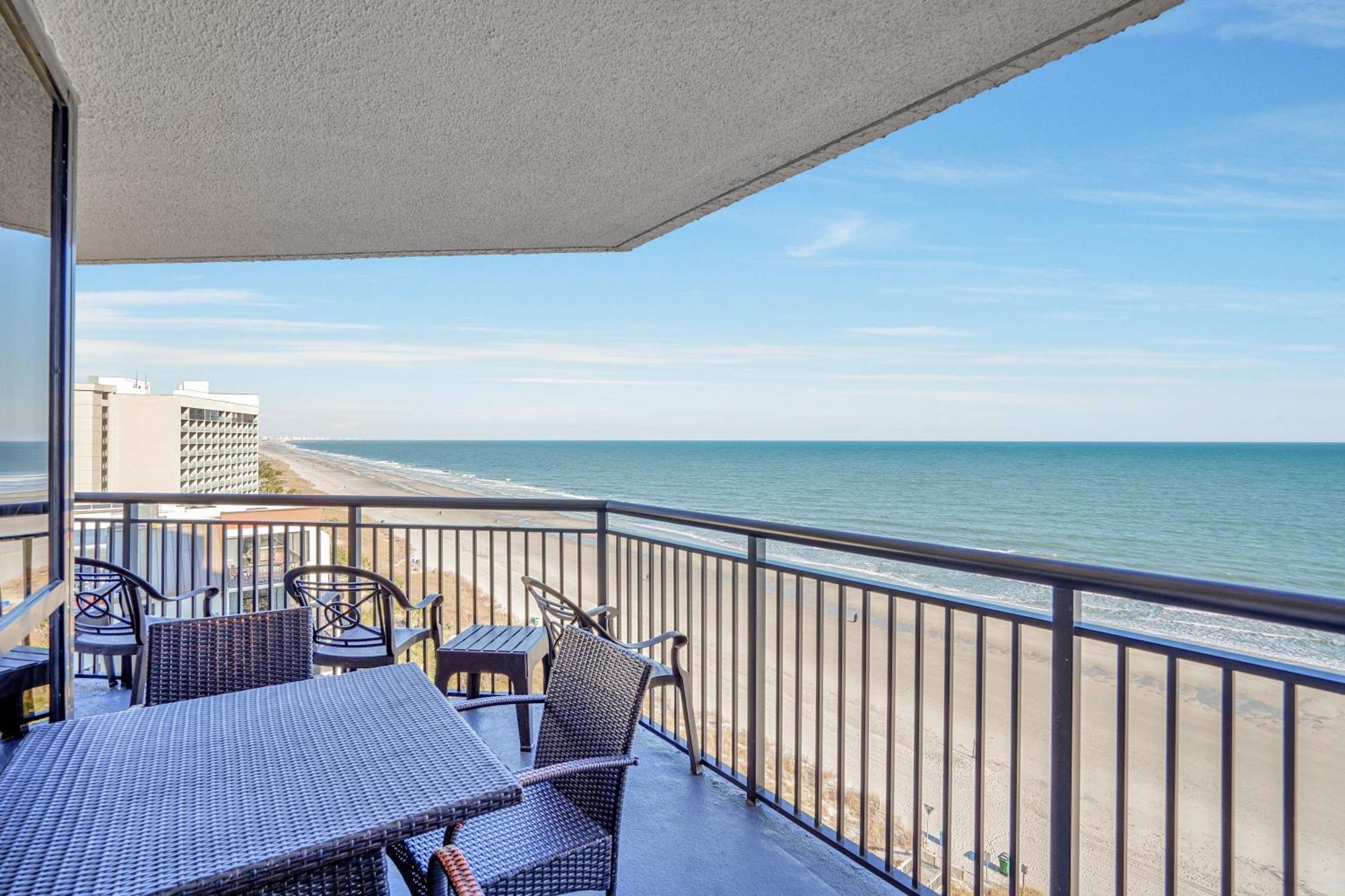 Holiday home Ocean Reef Resort, Unit 1026, 4 Bedroom, 3 Bath, Direct Oceanfront