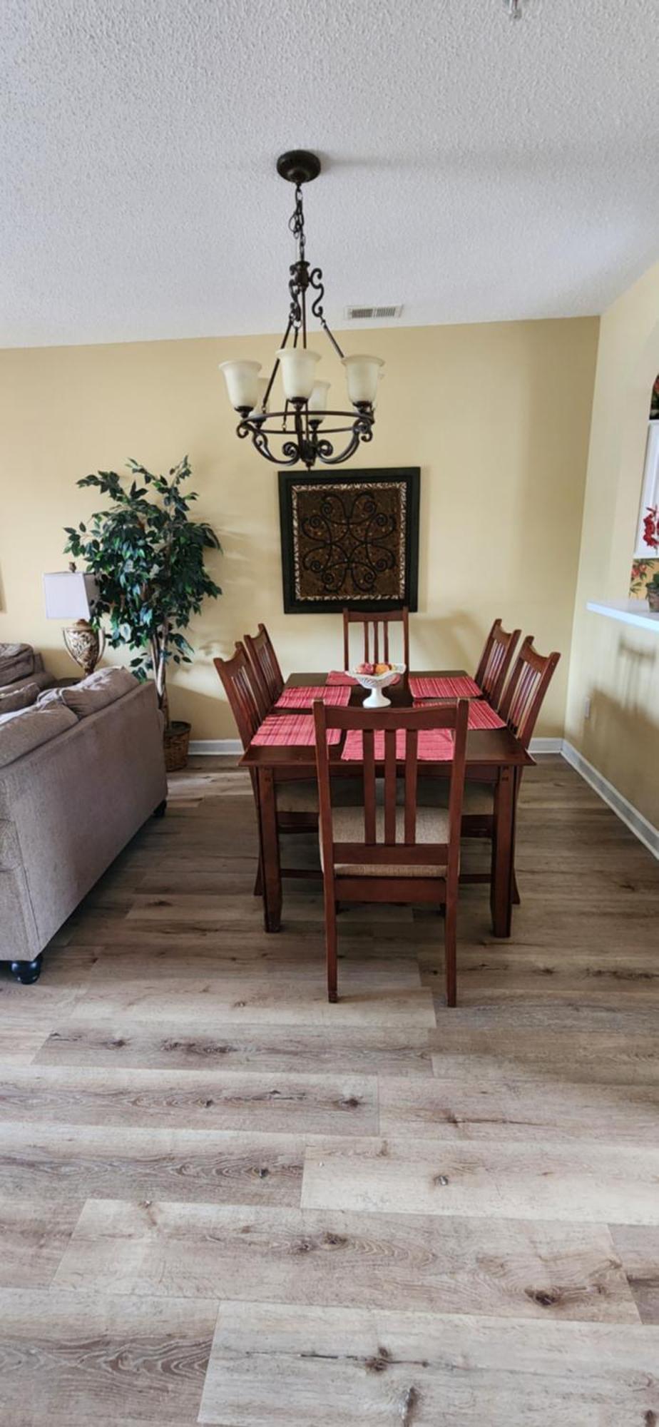 Cozy 2 Bedroom Getaway And Peaceful Patio