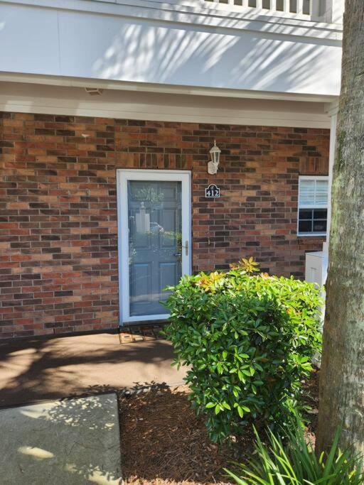 Apartment Cozy 2 Bedroom Getaway And Peaceful Patio
