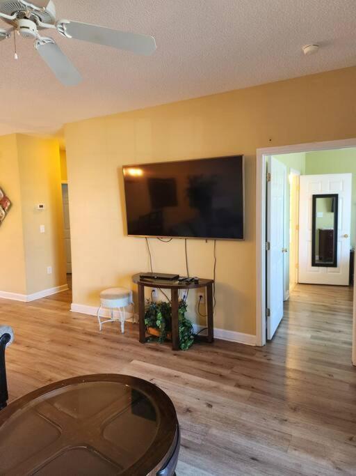 Cozy 2 Bedroom Getaway And Peaceful Patio * Myrtle Beach