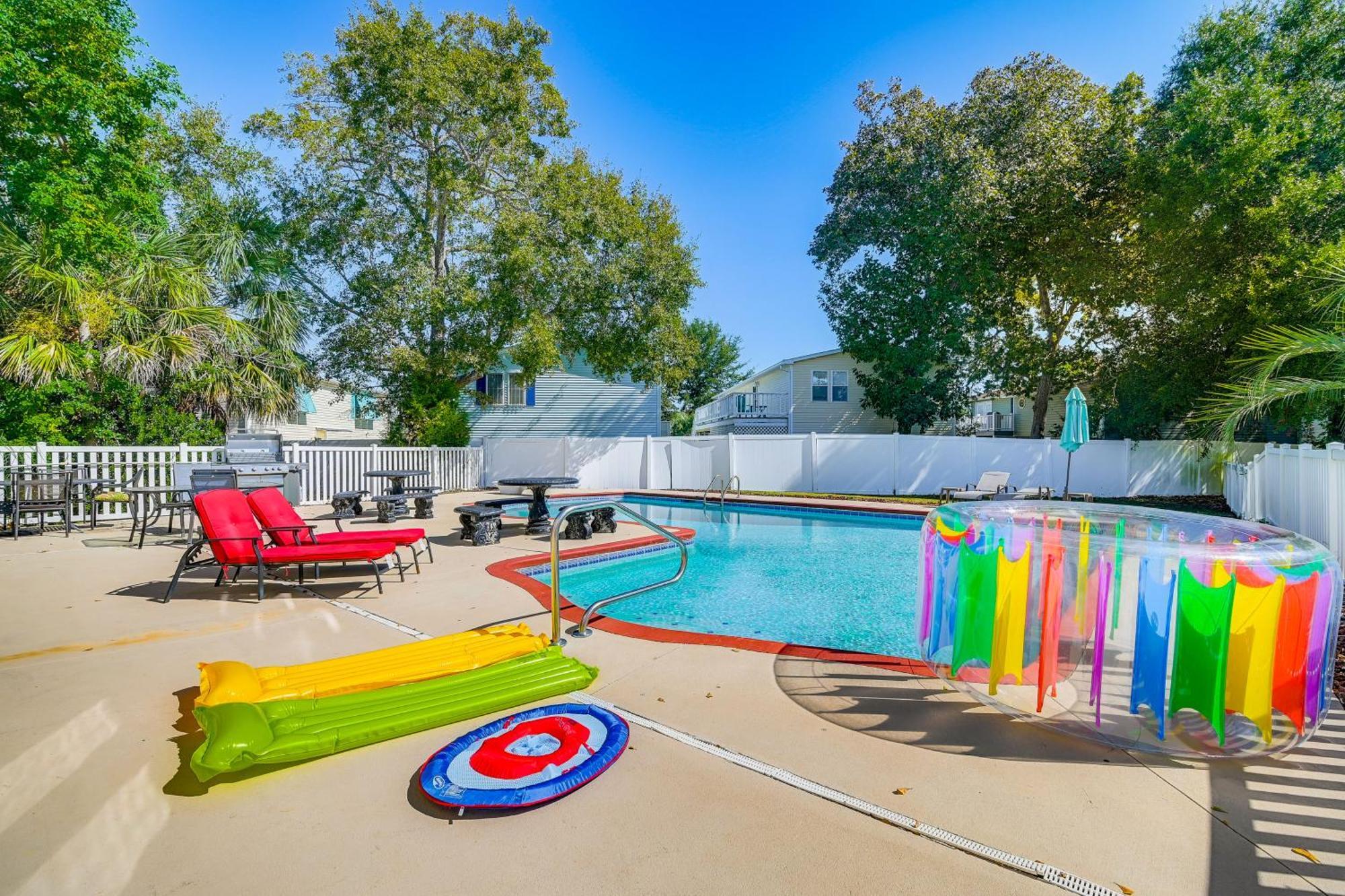 Murrells Inlet Escape With Private Pool And Grill Holiday home Myrtle Beach