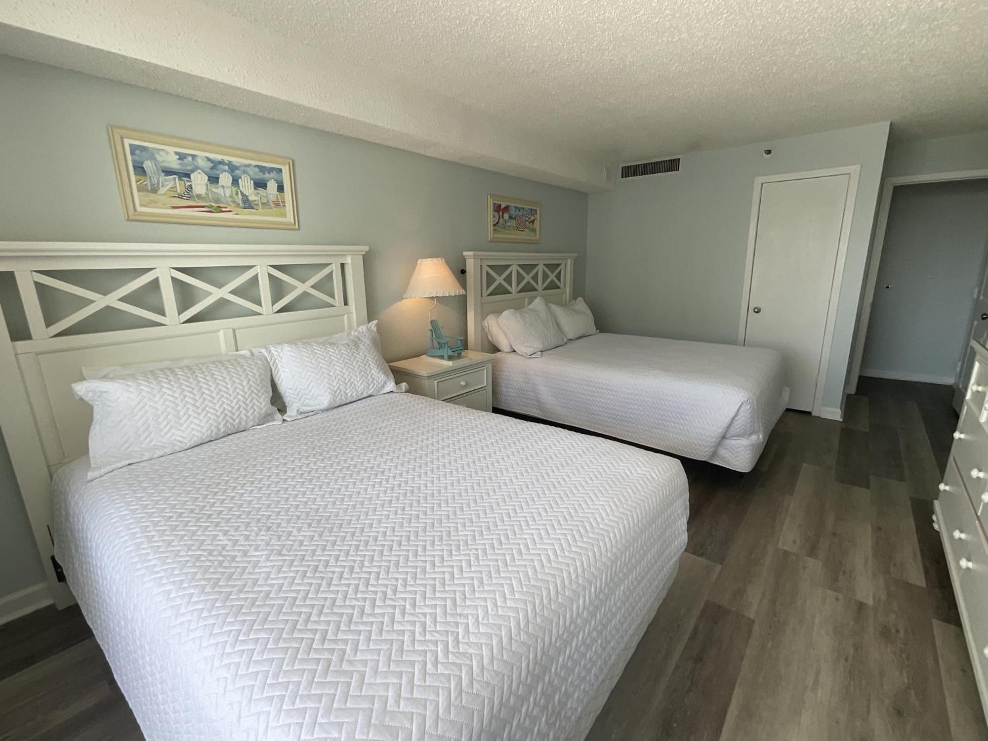Apartment 1202 South Hampton