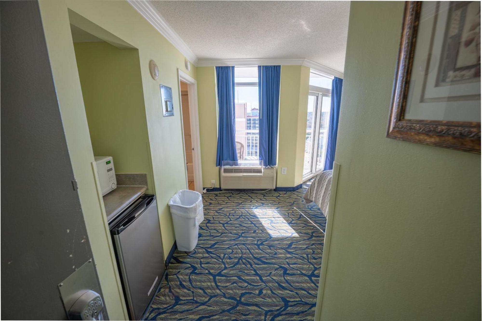Double Queen Suite- Ocean Views! Paradise 1611
