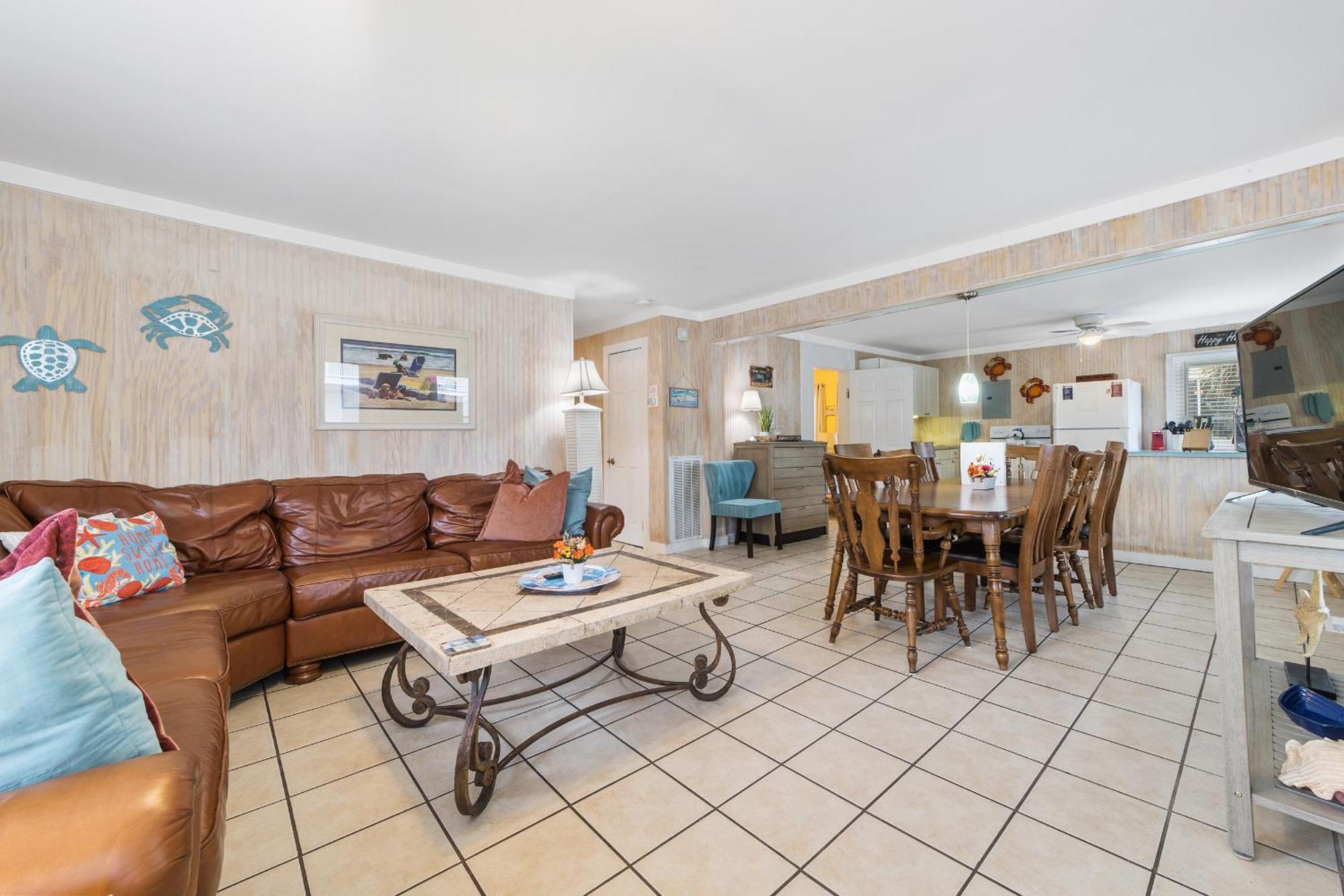 The 19th Hole -5 Bdr Slps 10 Golf Heated Pool Extended Winter Welcome!!! Holiday home