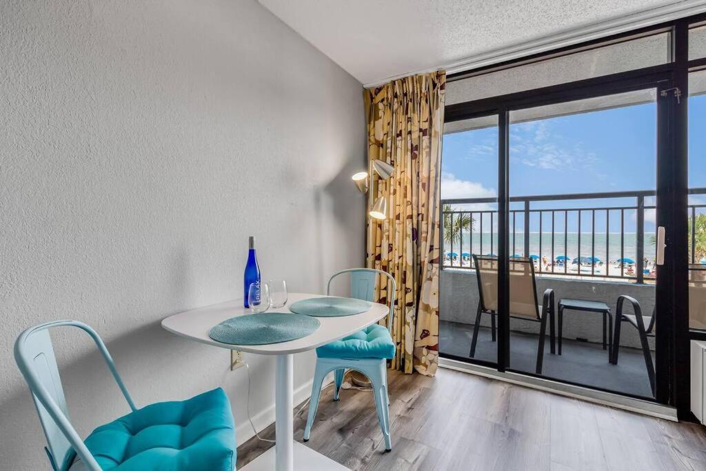 Oceanfront Dream For Our Lovers! L 240