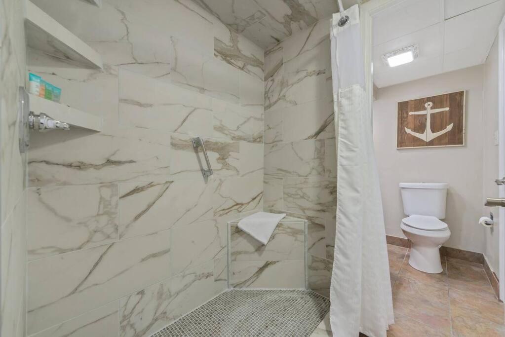 Apartment Impeccable Oceanfront Suite, Floor! L1543 *