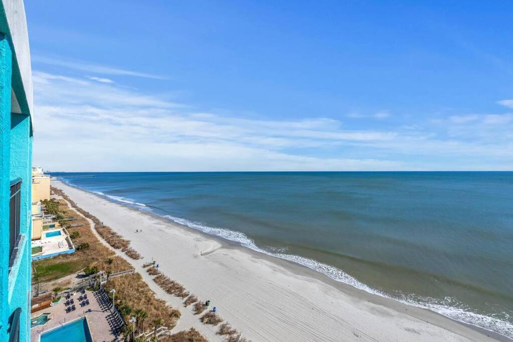 Impeccable Oceanfront Suite, Floor! L1543