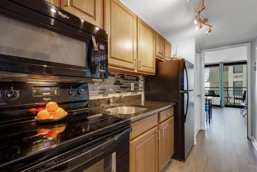 Prime 1br Oceanview With 2 Balconies! Pg 1138