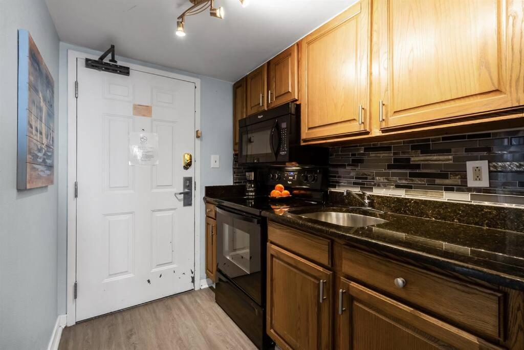 Prime 1br Oceanview With 2 Balconies! Pg 1138 Apartment *