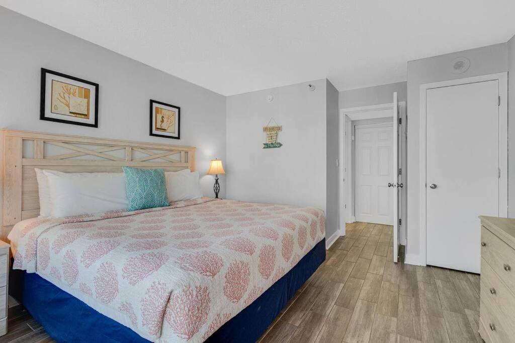 Captivating Coastal Charm - Oceanview Suite! Pg 504