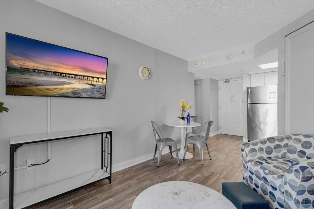 Captivating Coastal Charm - Oceanview Suite! Pg 504 Apartment *