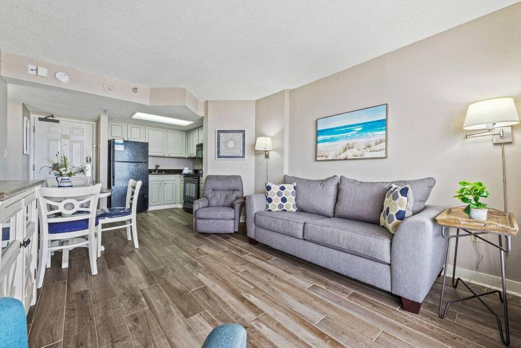 Alluring 1br Oceanview Suite! Dogs Welcome! 704 Apartment