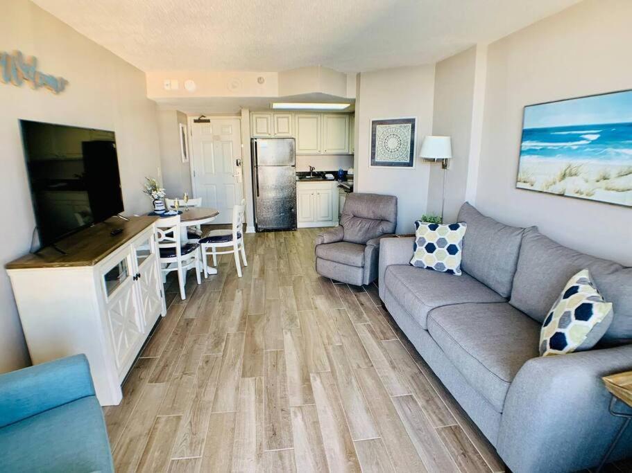 Alluring 1br Oceanview Suite! Dogs Welcome! 704 Apartment