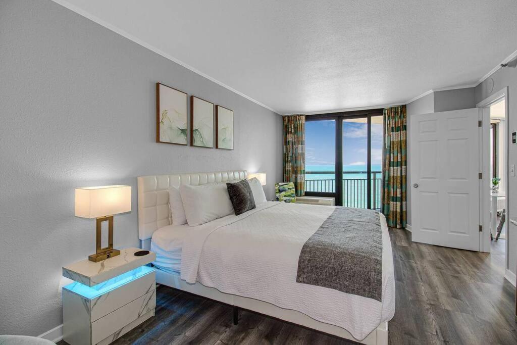 Apartment Enjoy Luxurious Oceanfront King Suite! Dogs Ok! 1406