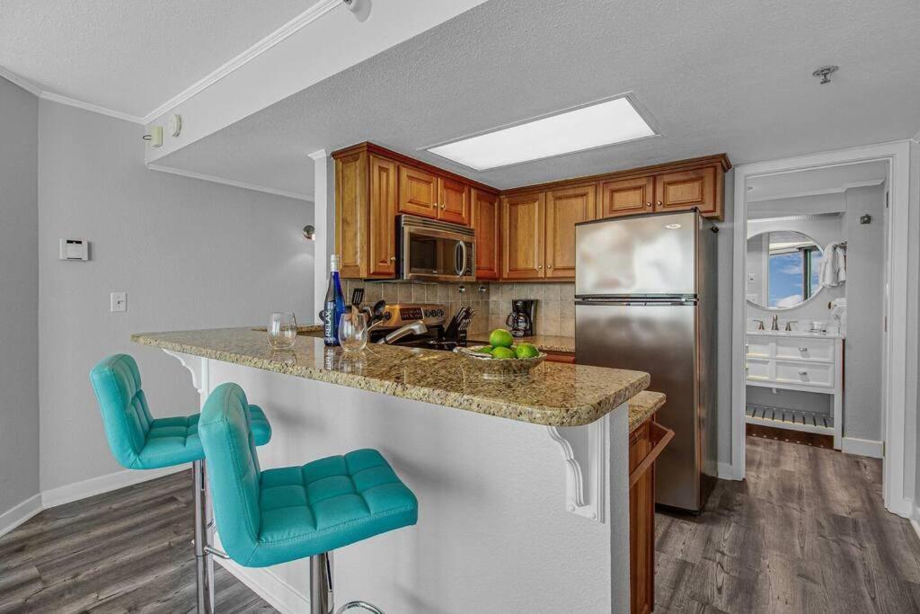 Enjoy Luxurious Oceanfront King Suite! Dogs Ok! 1406 Myrtle Beach