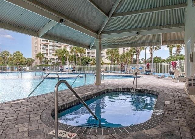 Yacht Club #1-701 Apartment