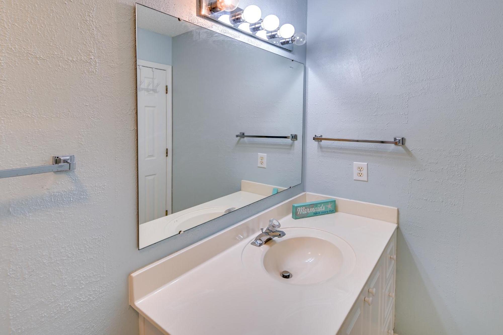 Surfside Oasis With Private Pool And Gas Grill! Holiday home *