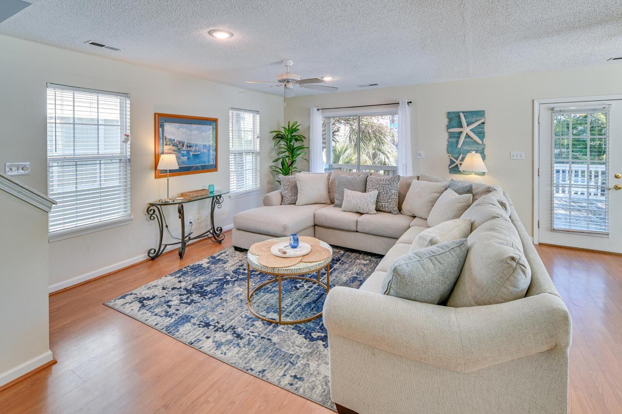 Holiday home Surfside Oasis With Private Pool And Gas Grill! Myrtle Beach
