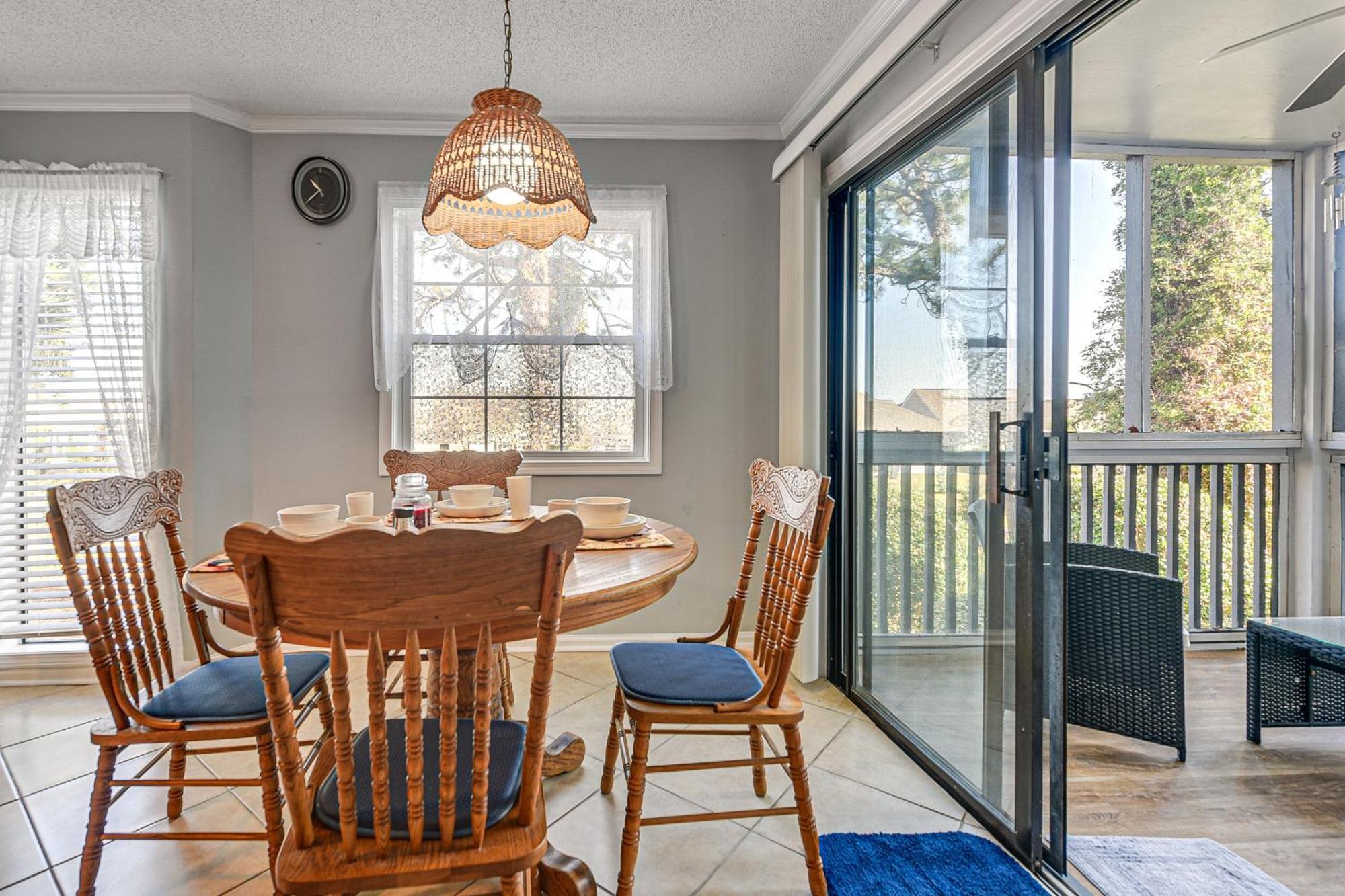Apartment Screened Balcony And Perks North Myrtle