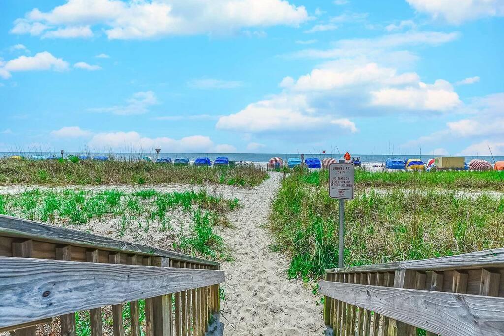 New! Carolinian 14th Floor Oceanfront 1bd/1ba Apartment