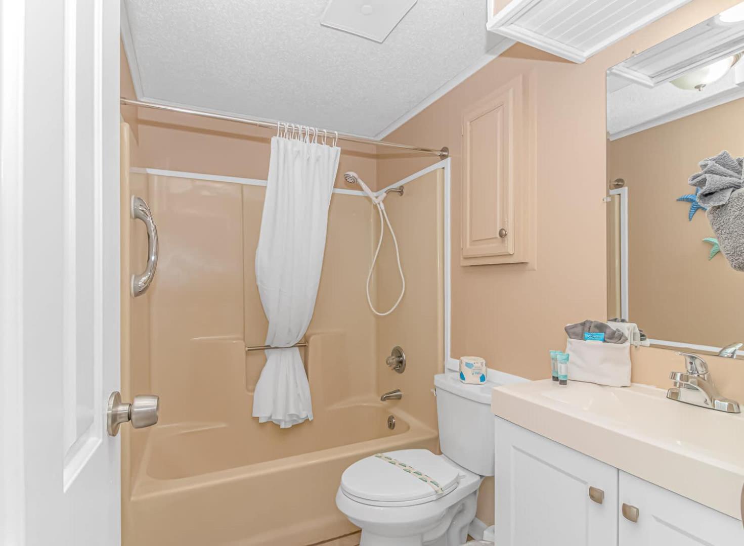 Oceanside Village - Great Amenities - Garden *