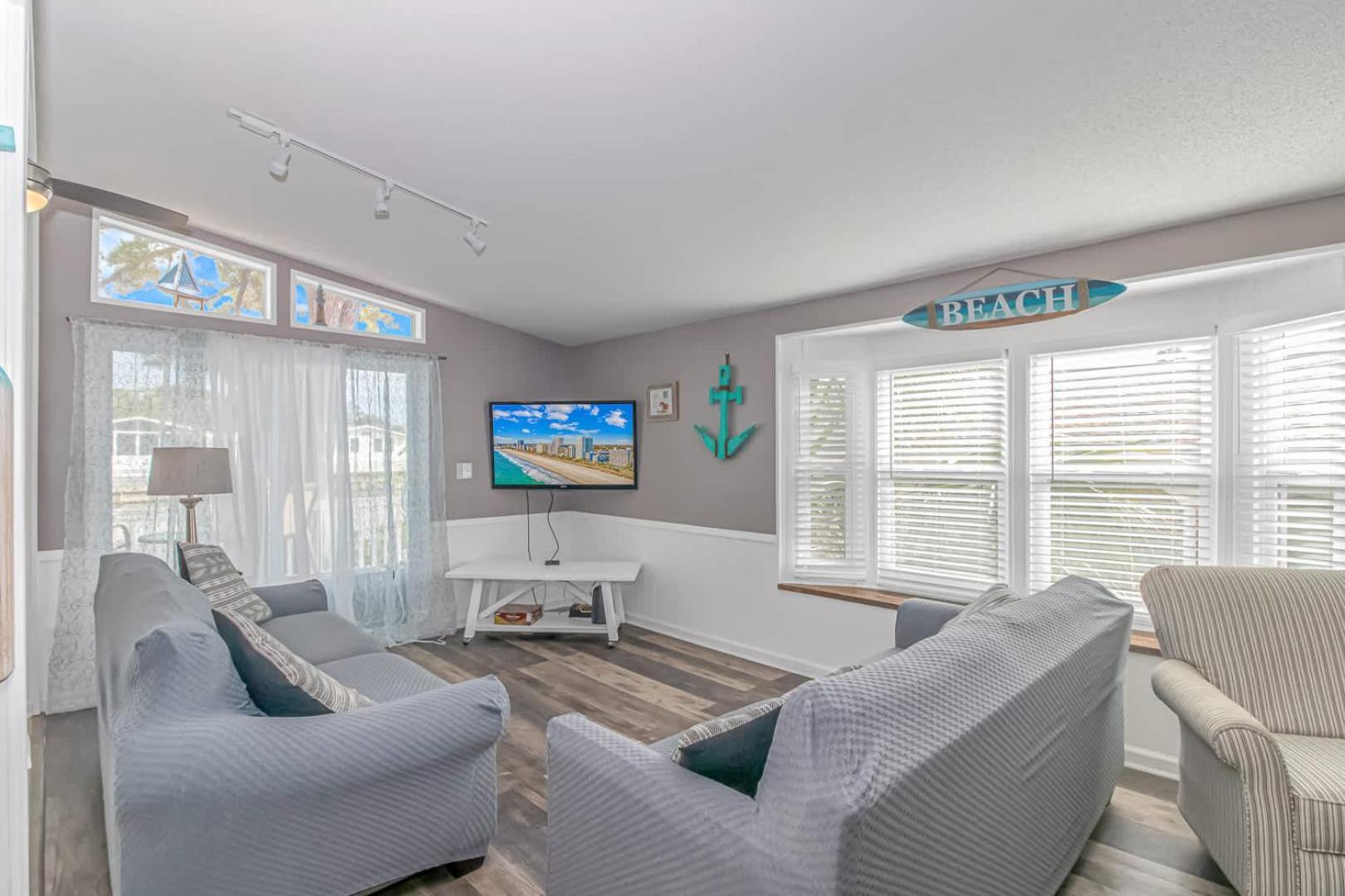 Oceanside Village - Great Amenities - Garden *