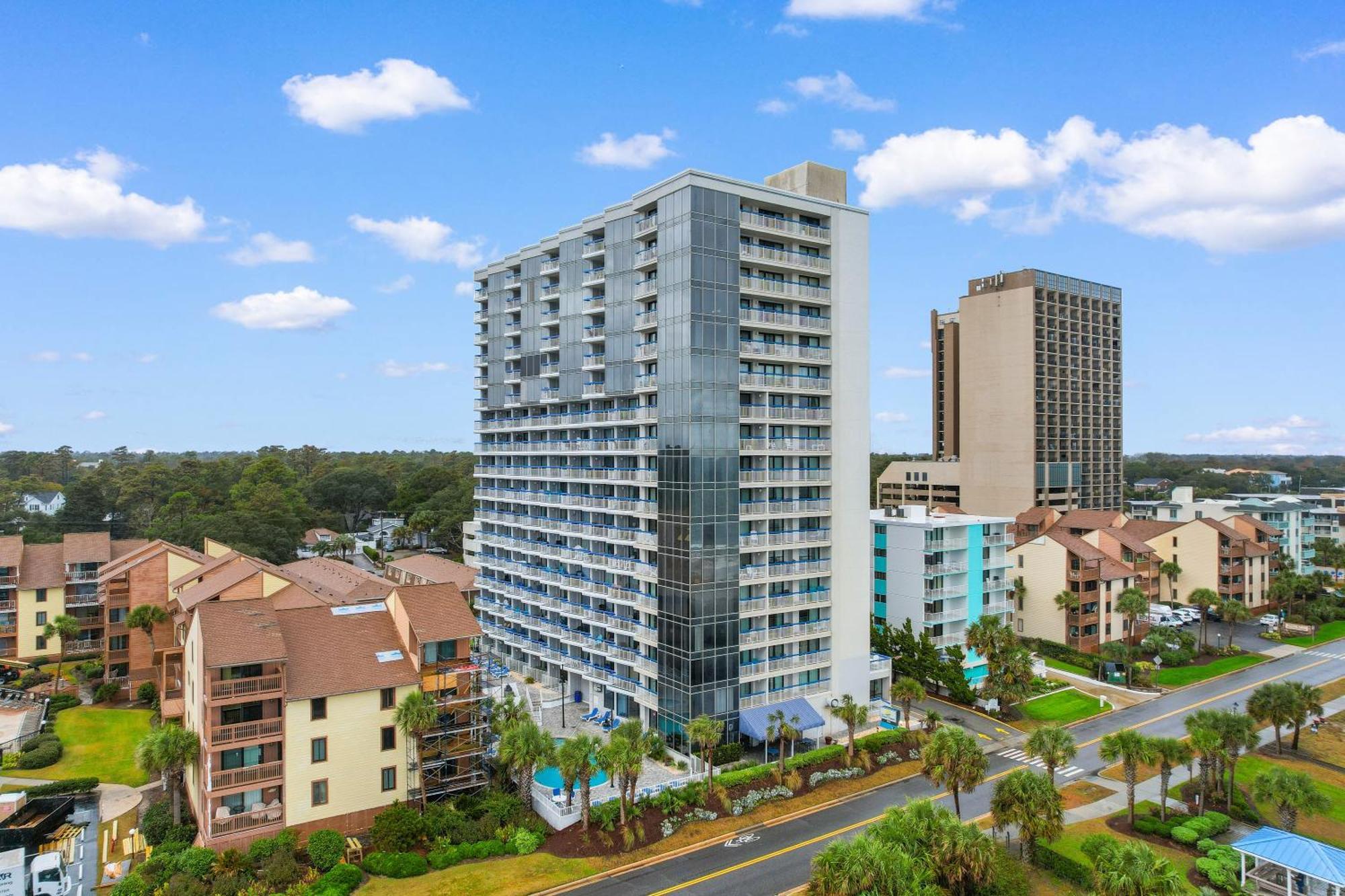 Stunning Ocean View Condo- Balcony Perks *