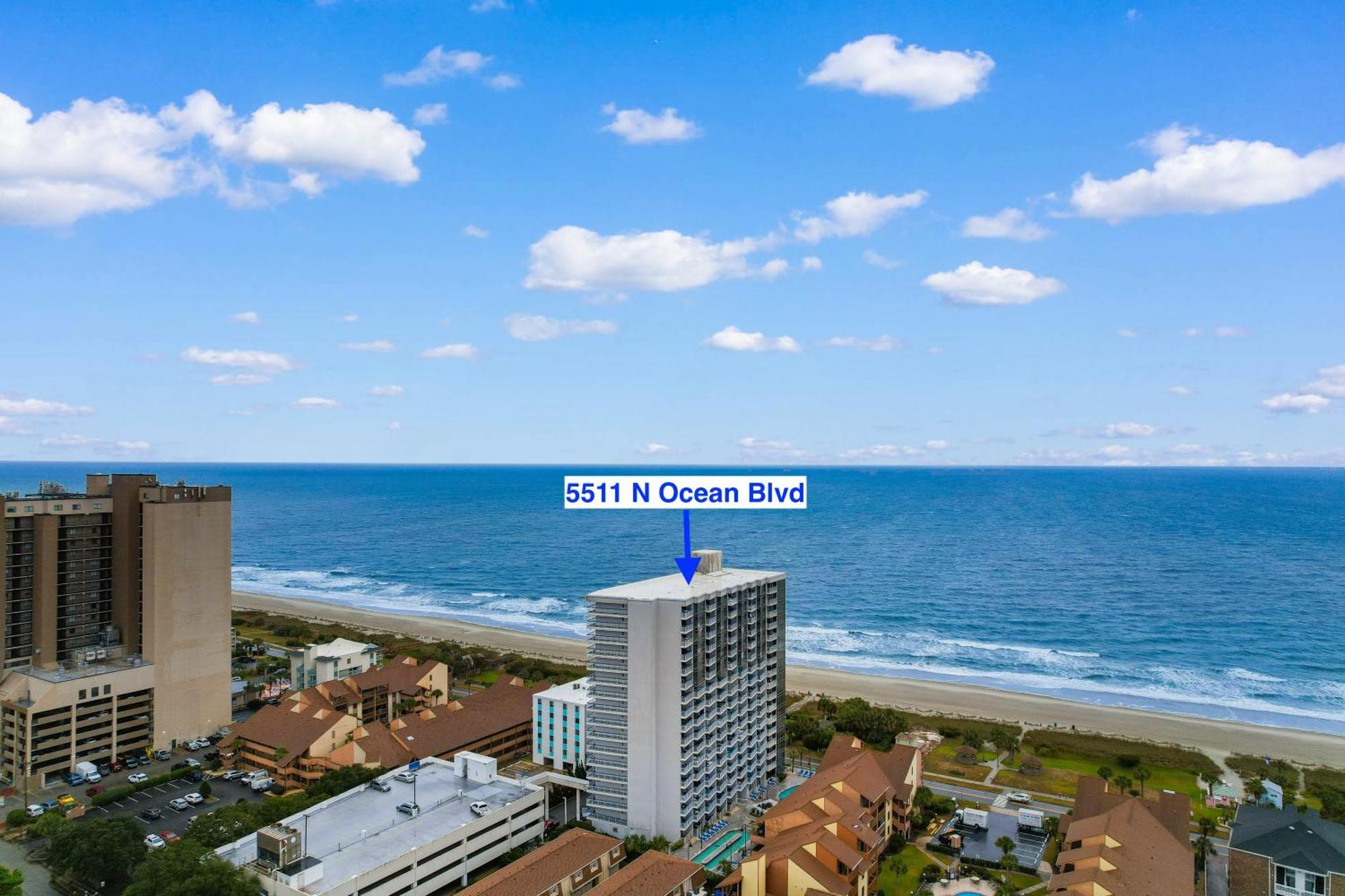 Stunning Ocean View Condo- Balcony Perks Apartment