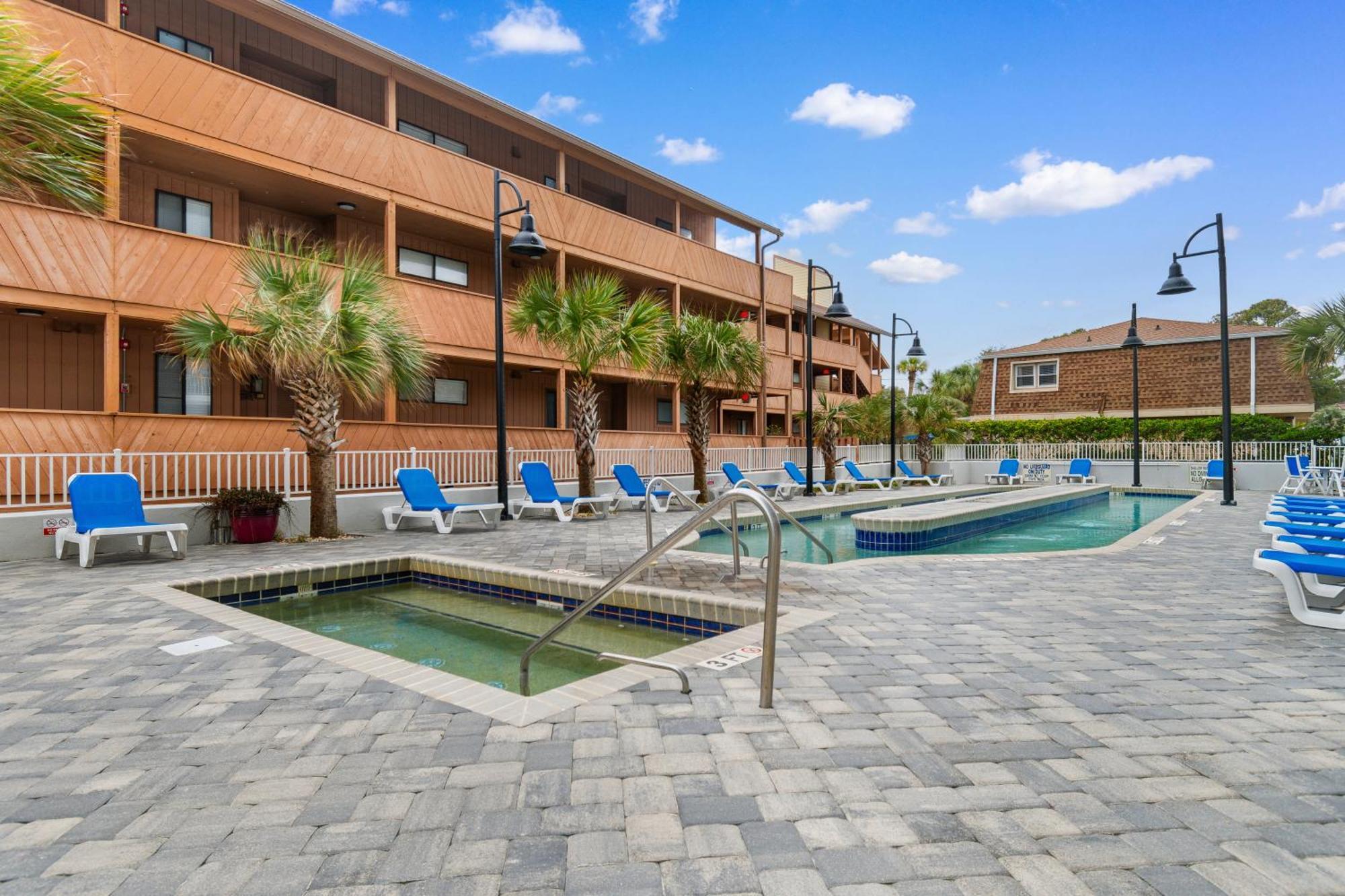 Stunning Ocean View Condo- Balcony Perks Myrtle Beach