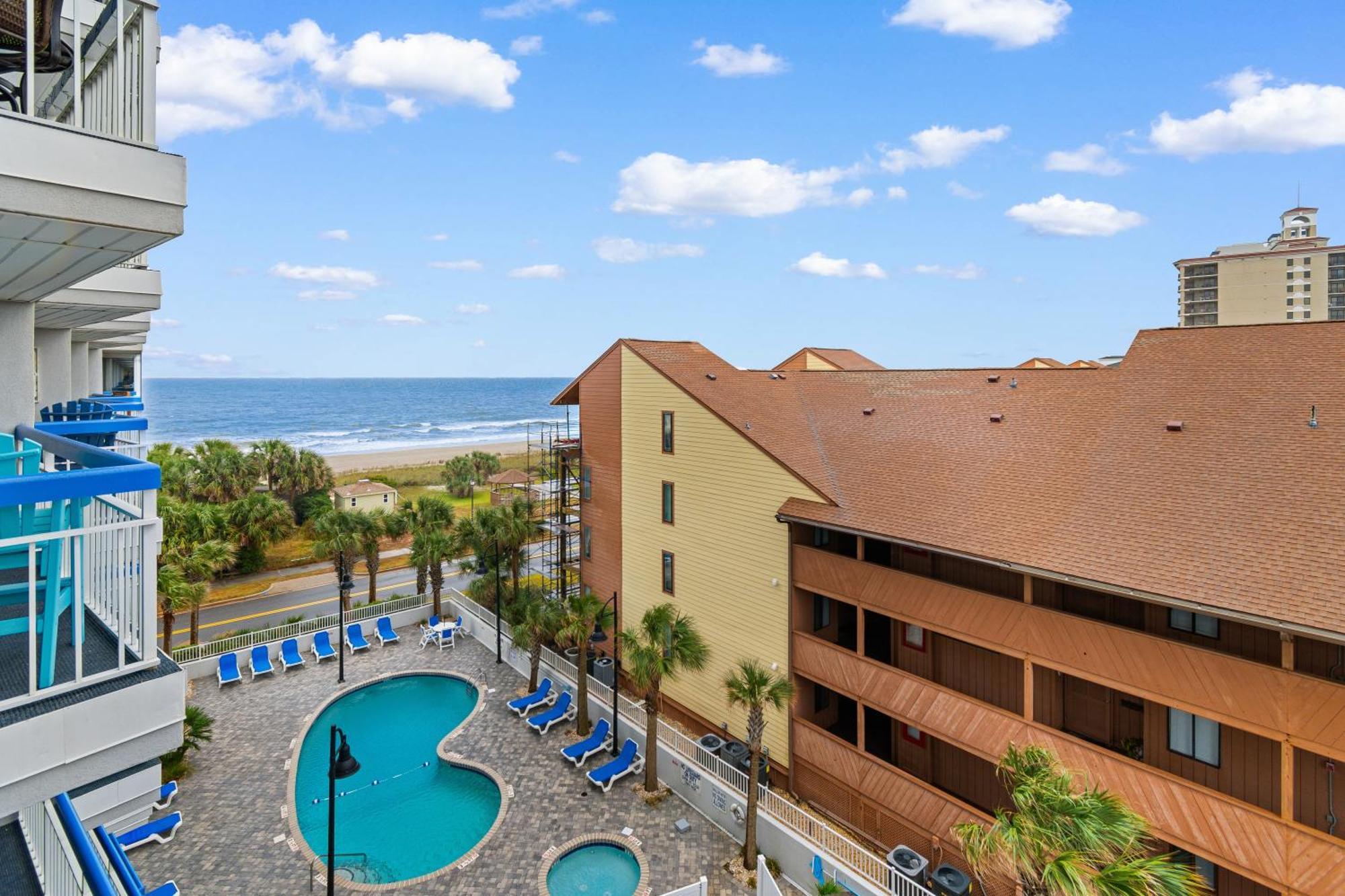 Apartment Stunning Ocean View Condo- Balcony Perks *