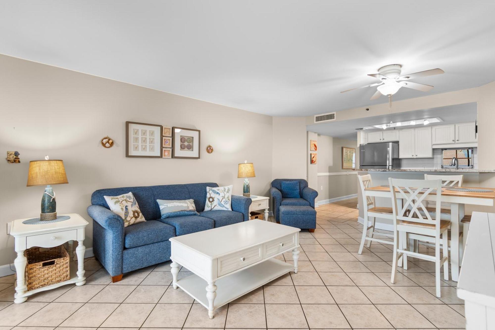 Stunning Ocean View Condo- Balcony Perks Apartment *