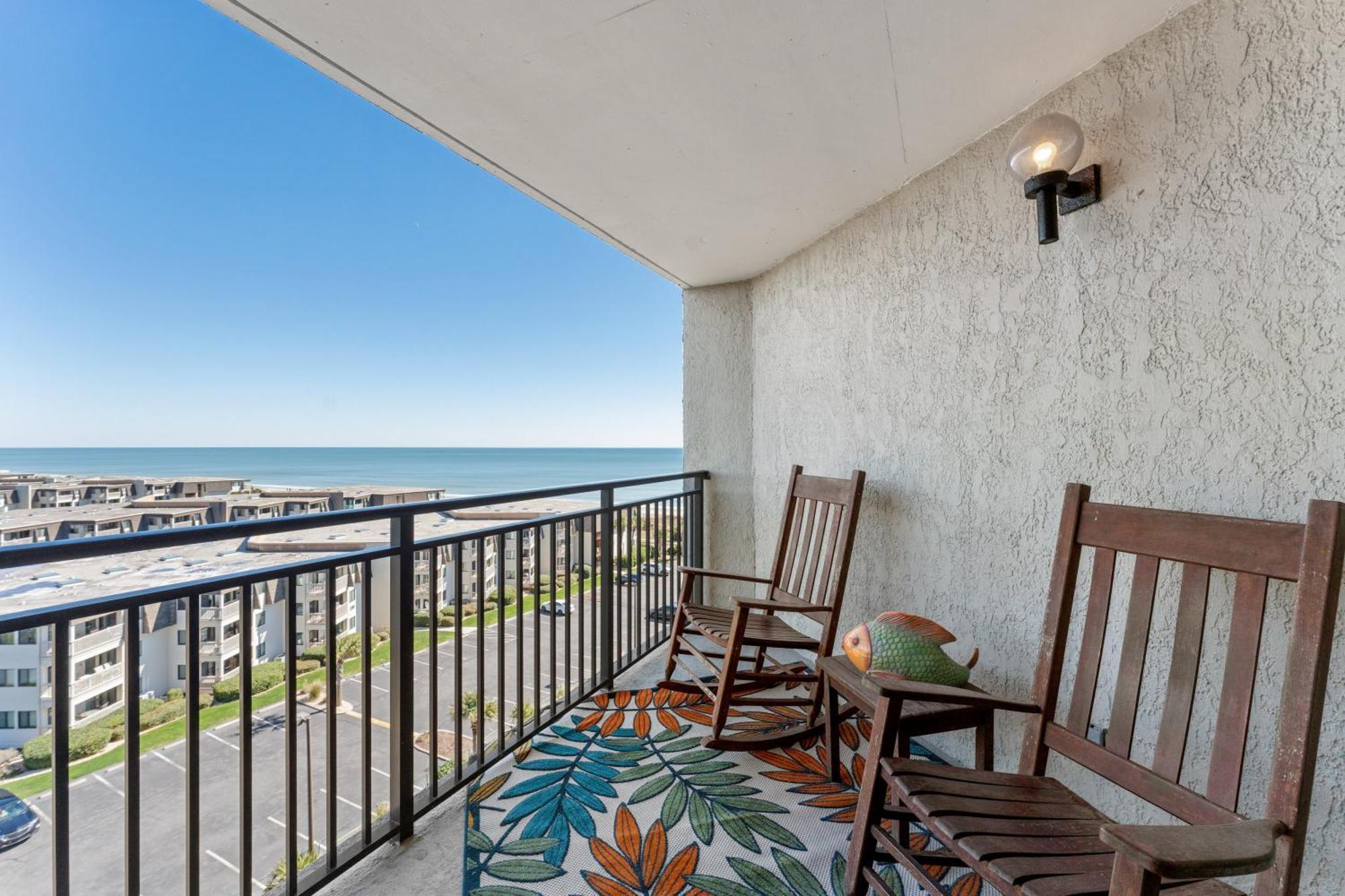 Holiday home Beautifully Renovated 1 Bedroom Condo-stunning Ocean Views- Ocean Forest 801 Myrtle Beach