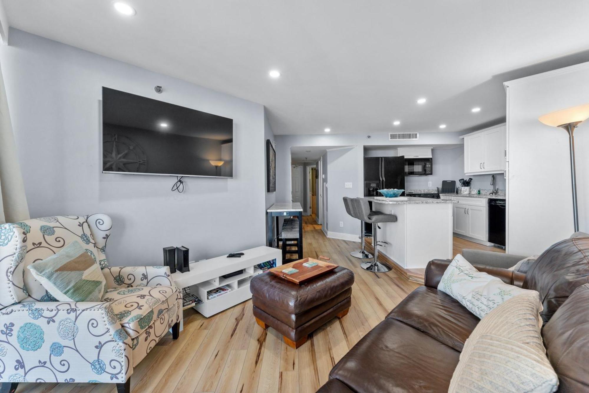 Beautifully Renovated 1 Bedroom Condo-stunning Ocean Views- Ocean Forest 801