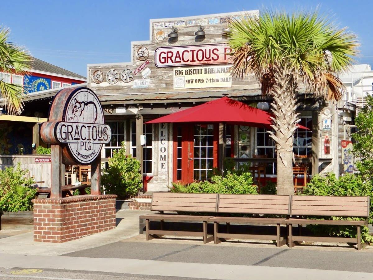 Beachfront Bliss-admirals Quarters Ii Oceanfront Myrtle Beach