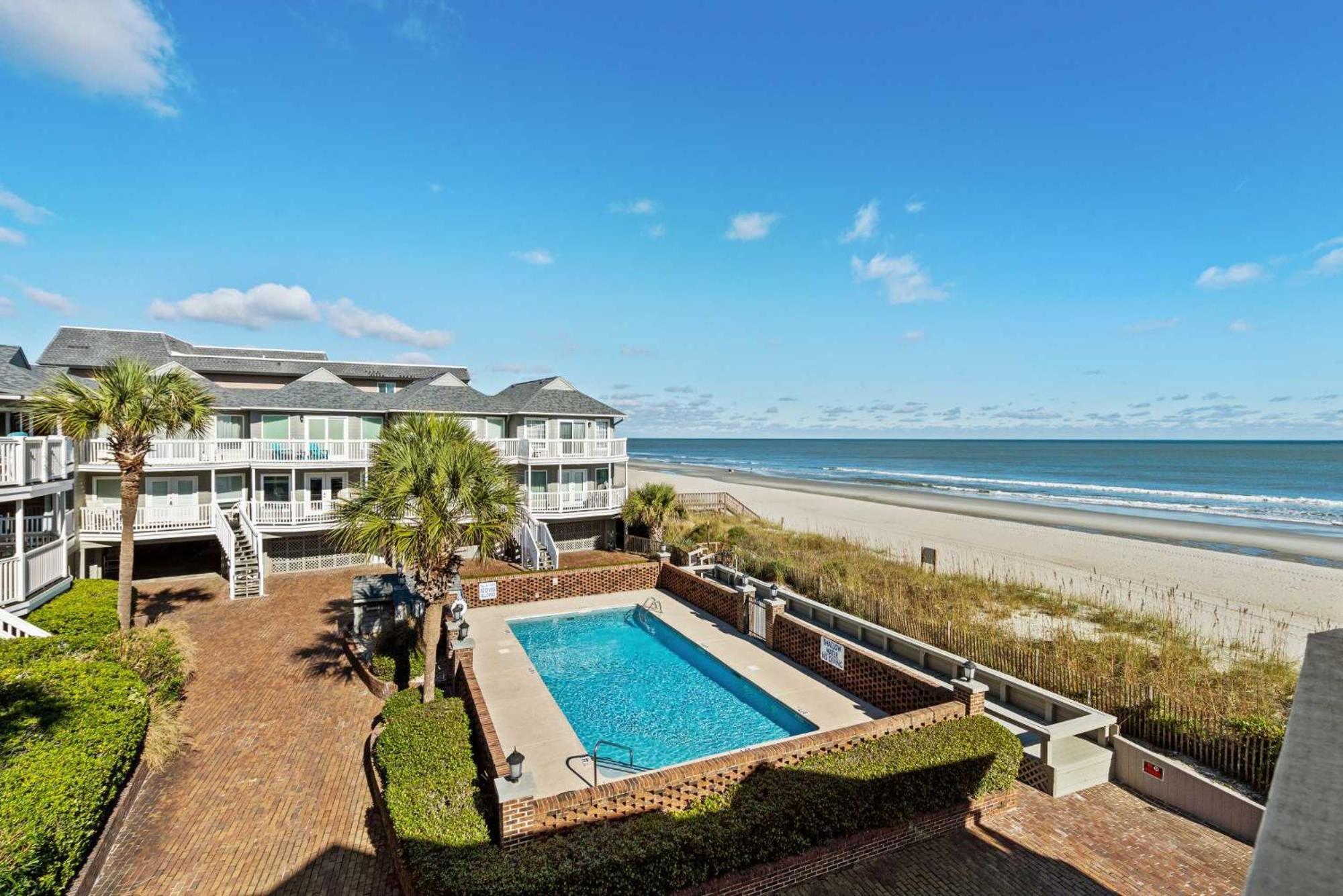 Holiday home Beachfront Bliss-admirals Quarters Ii Oceanfront *