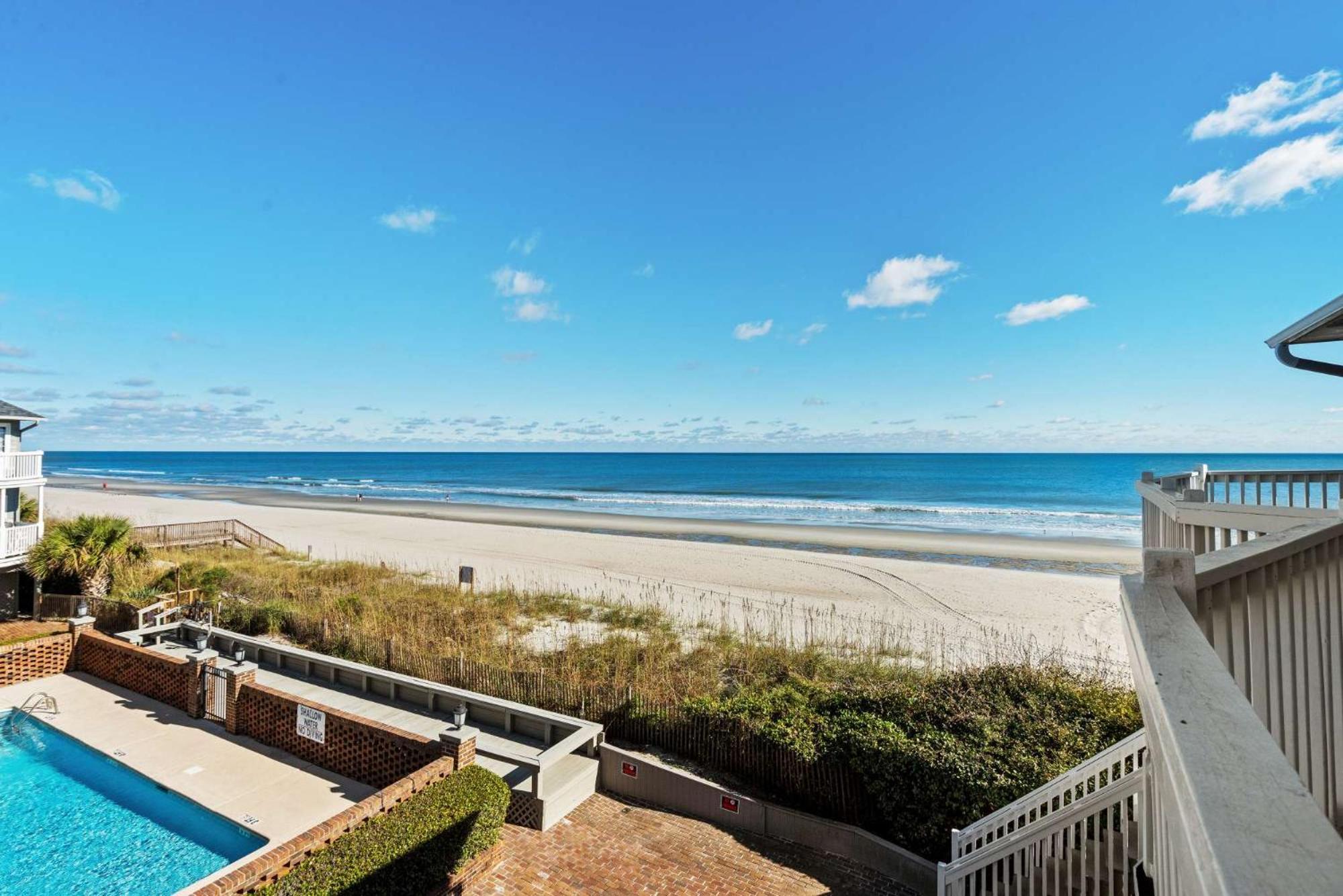 Beachfront Bliss-admirals Quarters Ii Oceanfront Holiday home
