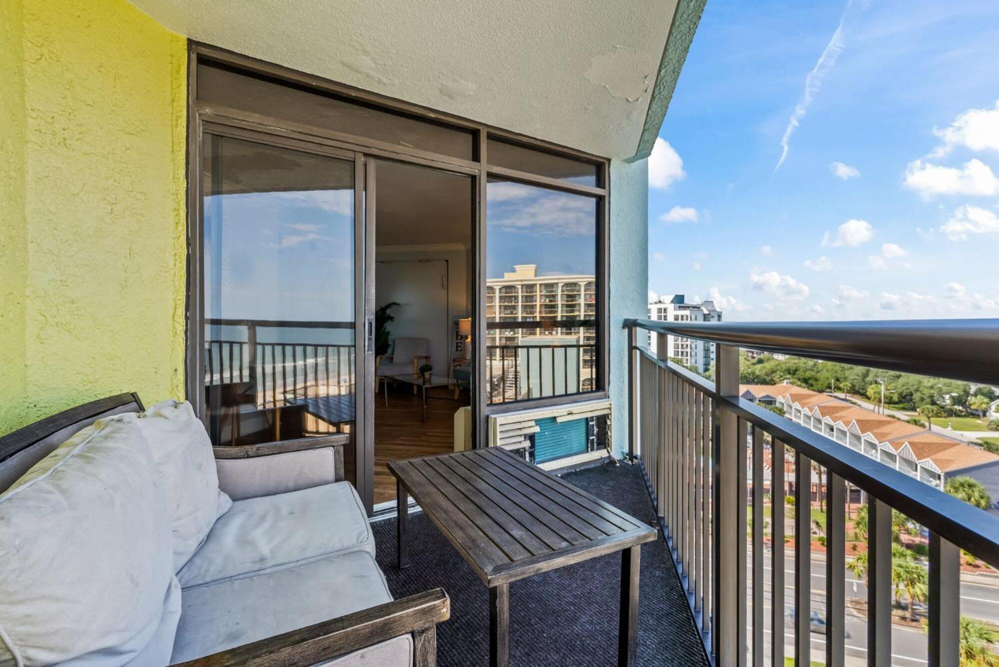 Apartment Monterey Bay Unit 1111 - Oceanfront *