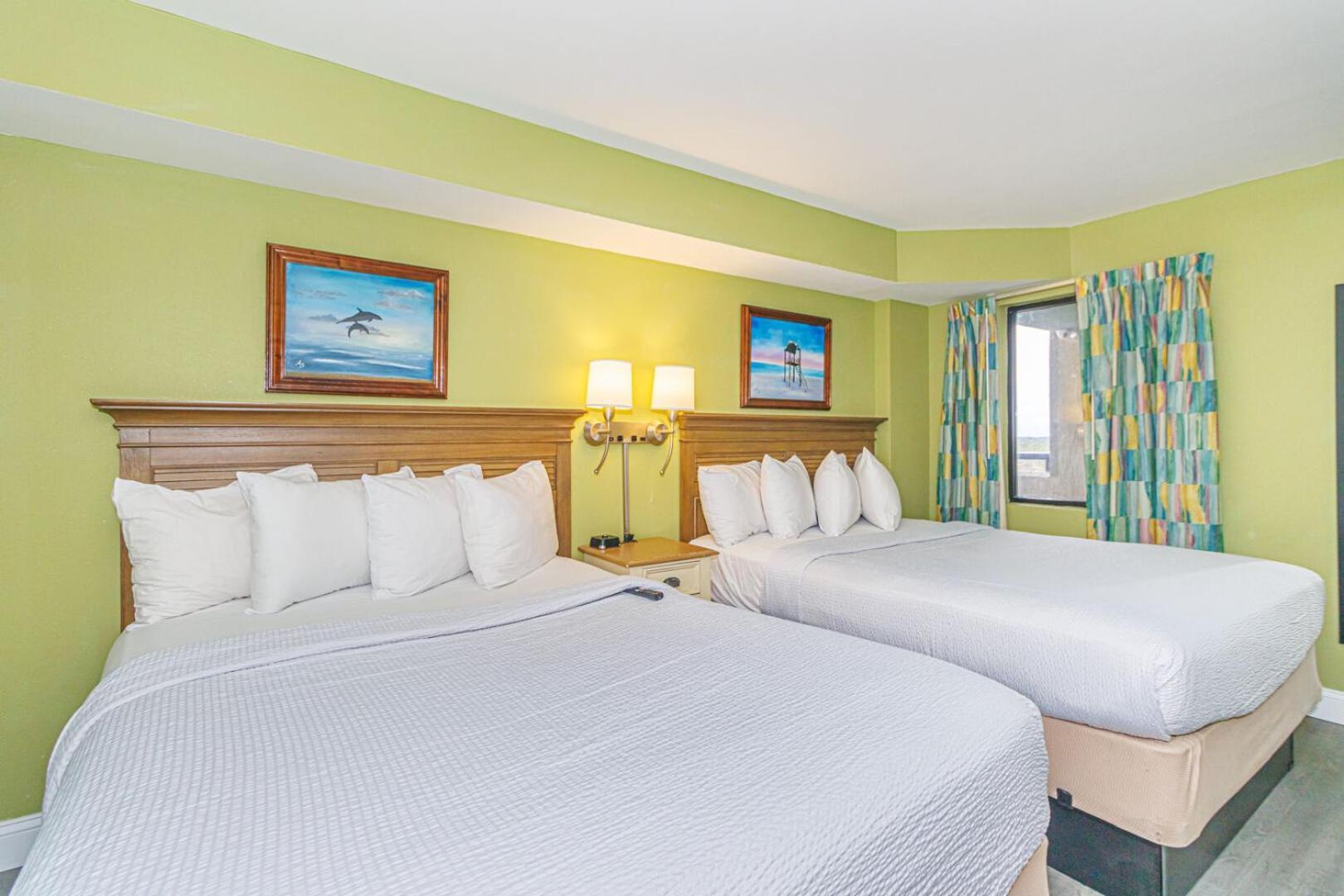 Oceanfront 3 Bedroom Condo! Sleeps 10 Guests! Compass Cove Mariner Tower 1216 *