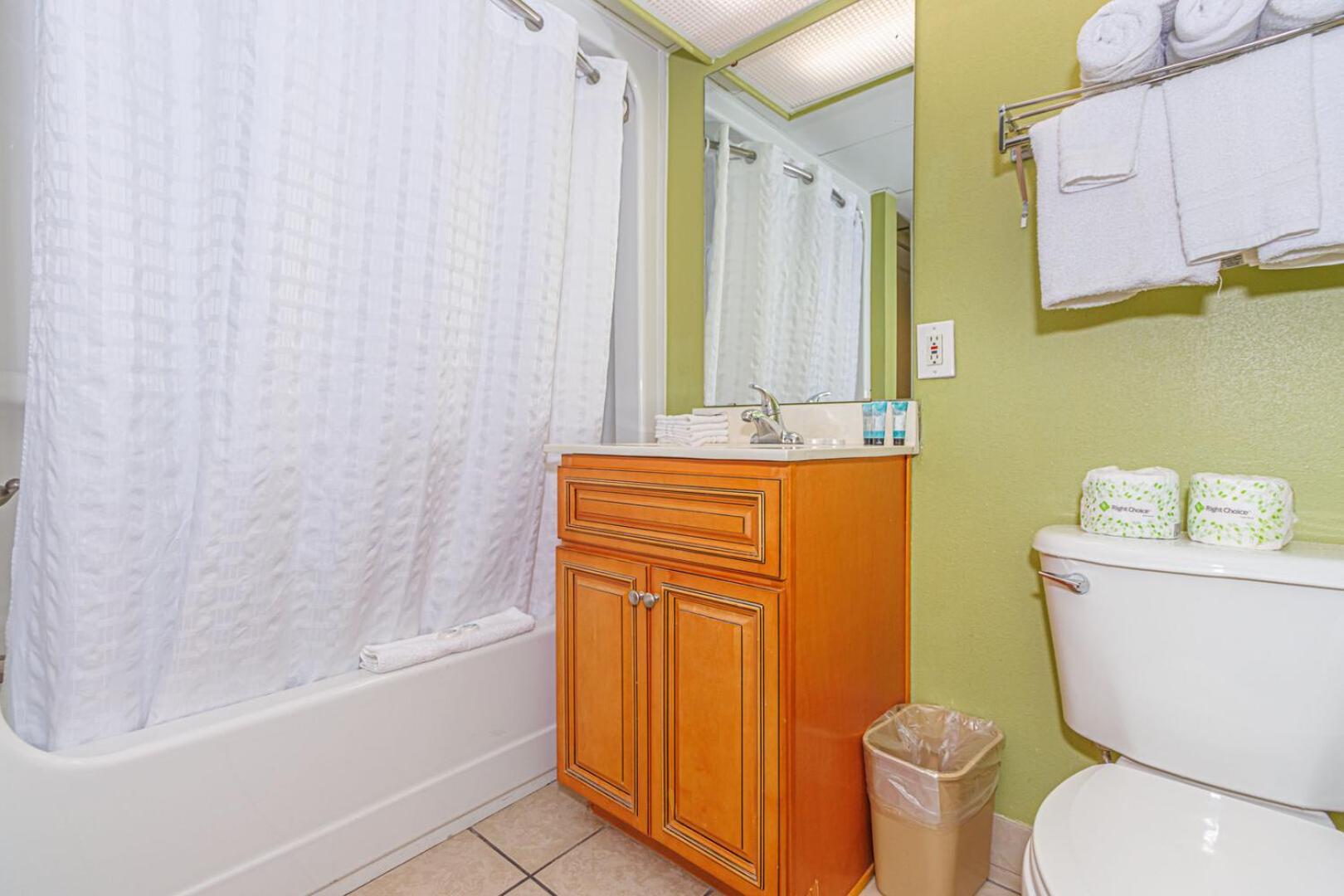 Oceanfront 3 Bedroom Condo! Sleeps 10 Guests! Compass Cove Mariner Tower 1216 * Myrtle Beach